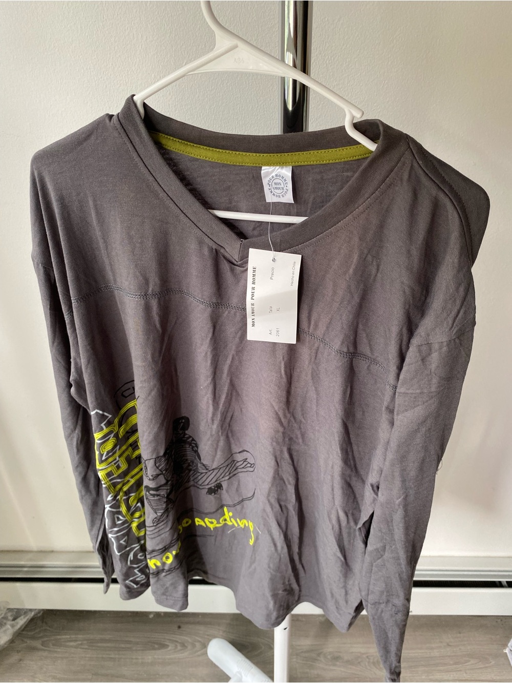 Gray Long-Sleeve Graphic Tee with Neon Accent. Mon Amour